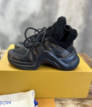 LV SNEAKER