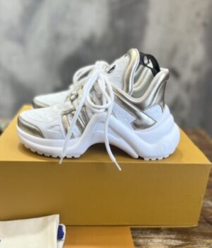 LV SNEAKER