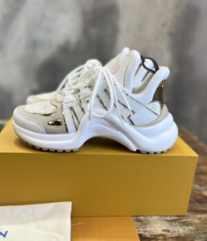 LV SNEAKER