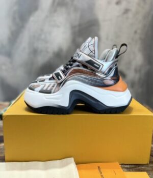 LV SNEAKER