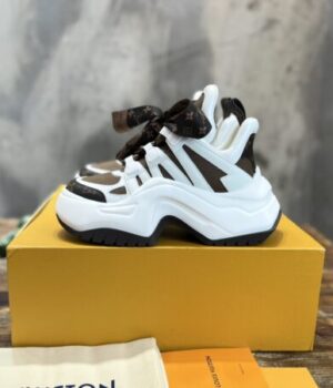 LV SNEAKER