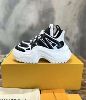 LV SNEAKER