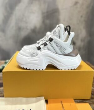 LV SNEAKER