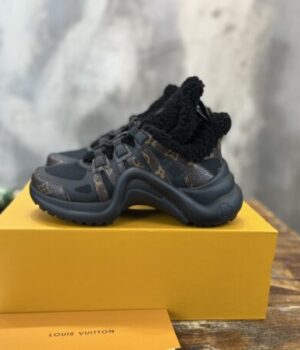 LV SNEAKER