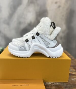 LV SNEAKER