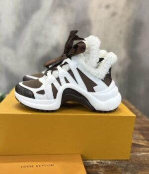 LV SNEAKER