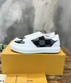 LV SNEAKER