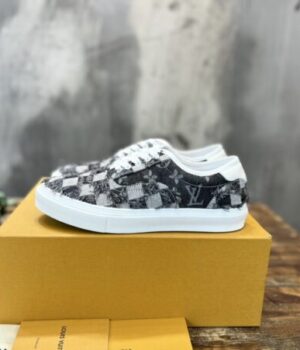 LV SNEAKER