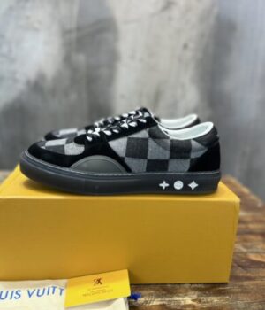 LV SNEAKER