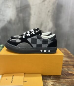 LV SNEAKER