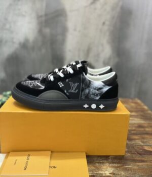 LV SNEAKER