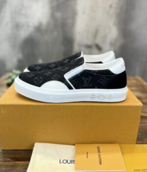 LV SNEAKER
