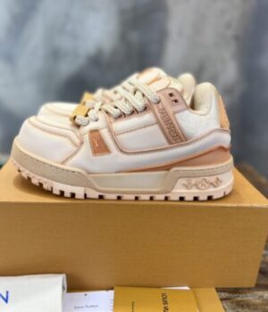 LV SNEAKER
