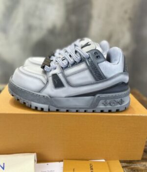 LV SNEAKER