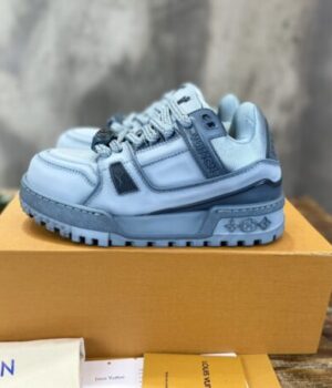 LV SNEAKER