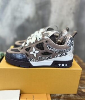 LV SNEAKER