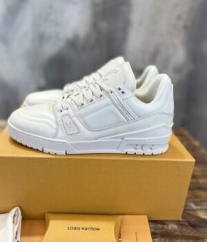 LV SNEAKER