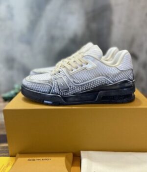 LV SNEAKER