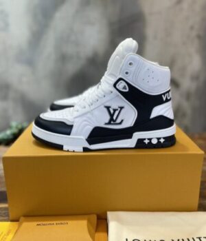 LV SNEAKER