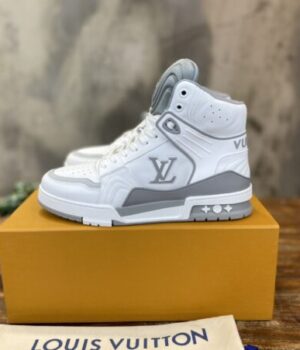 LV SNEAKER