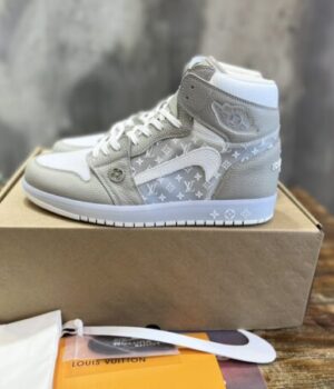 LV SNEAKER