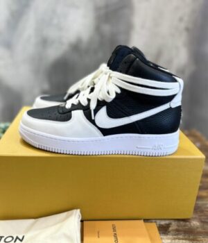LV SNEAKER