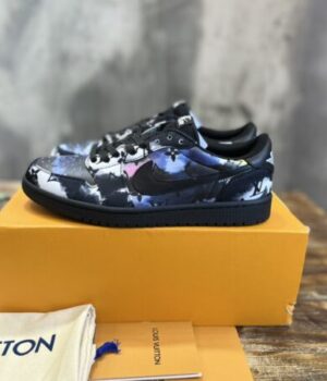 LV SNEAKER