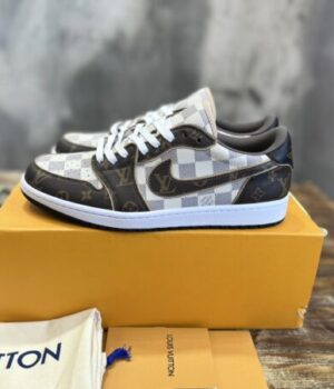 LV SNEAKER