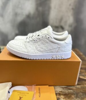 LV SNEAKER