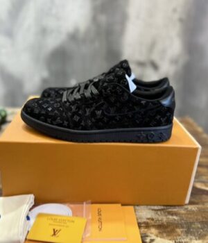 LV SNEAKER