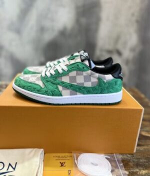 LV SNEAKER