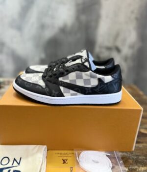 LV SNEAKER