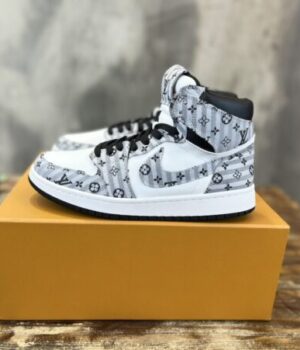 LV SNEAKER