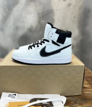 LV SNEAKER