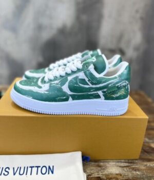 LV SNEAKER