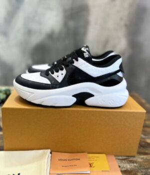 LV SNEAKER