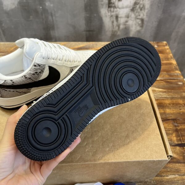 LV SNEAKER - Image 6