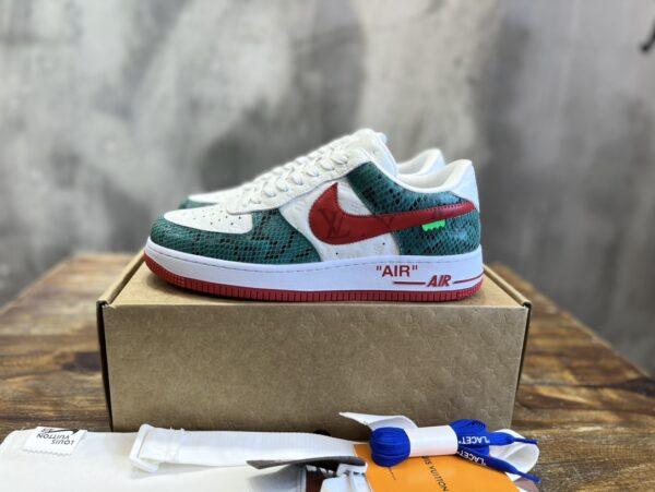 LV SNEAKER