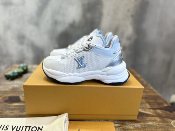 LV SNEAKER