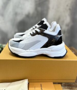 LV SNEAKER