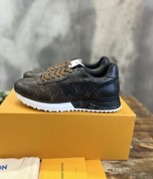 LV SNEAKER