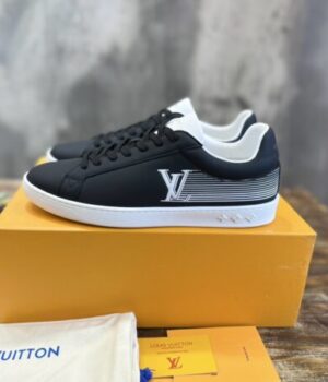 LV SNEAKER