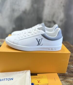 LV SNEAKER