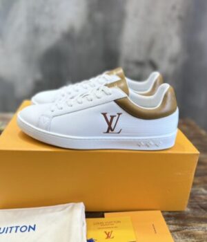 LV SNEAKER