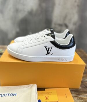 LV SNEAKER