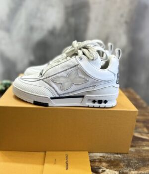 LV SNEAKER