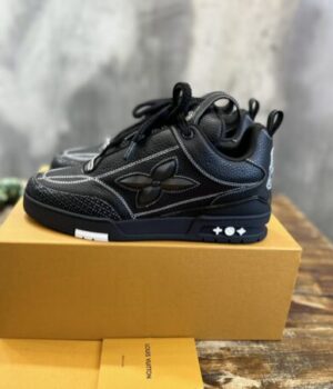 LV SNEAKER