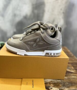 LV SNEAKER