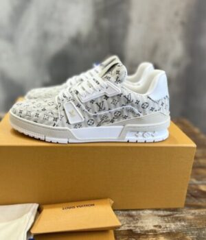 LV SNEAKER