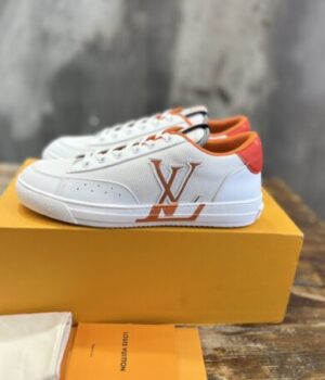 LV SNEAKER